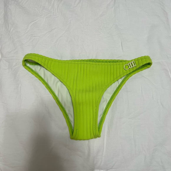 Solid & striped Rachel bottom - Picture 3 of 7